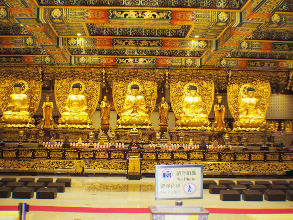 Grand-Hall-of-Ten-Thousand-Buddhas