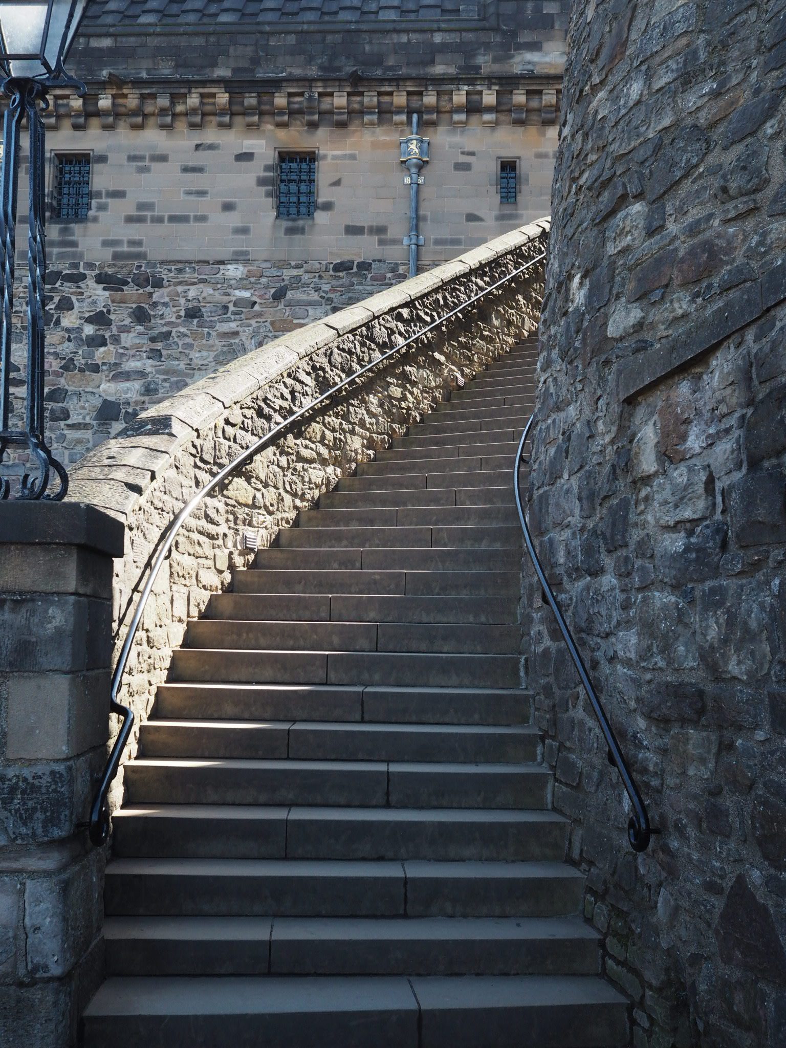 Edinburgh-Castle-stairs