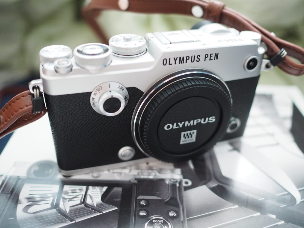Olympus-Pen-F-side-view
