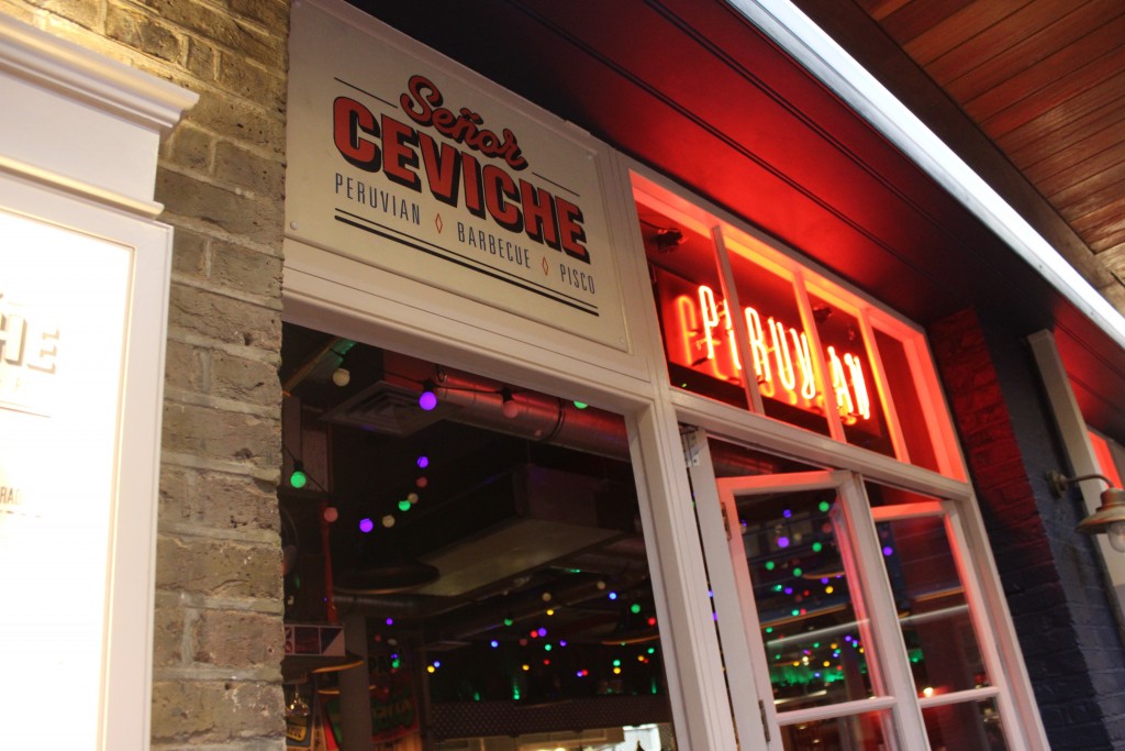 Señor Ceviche outside