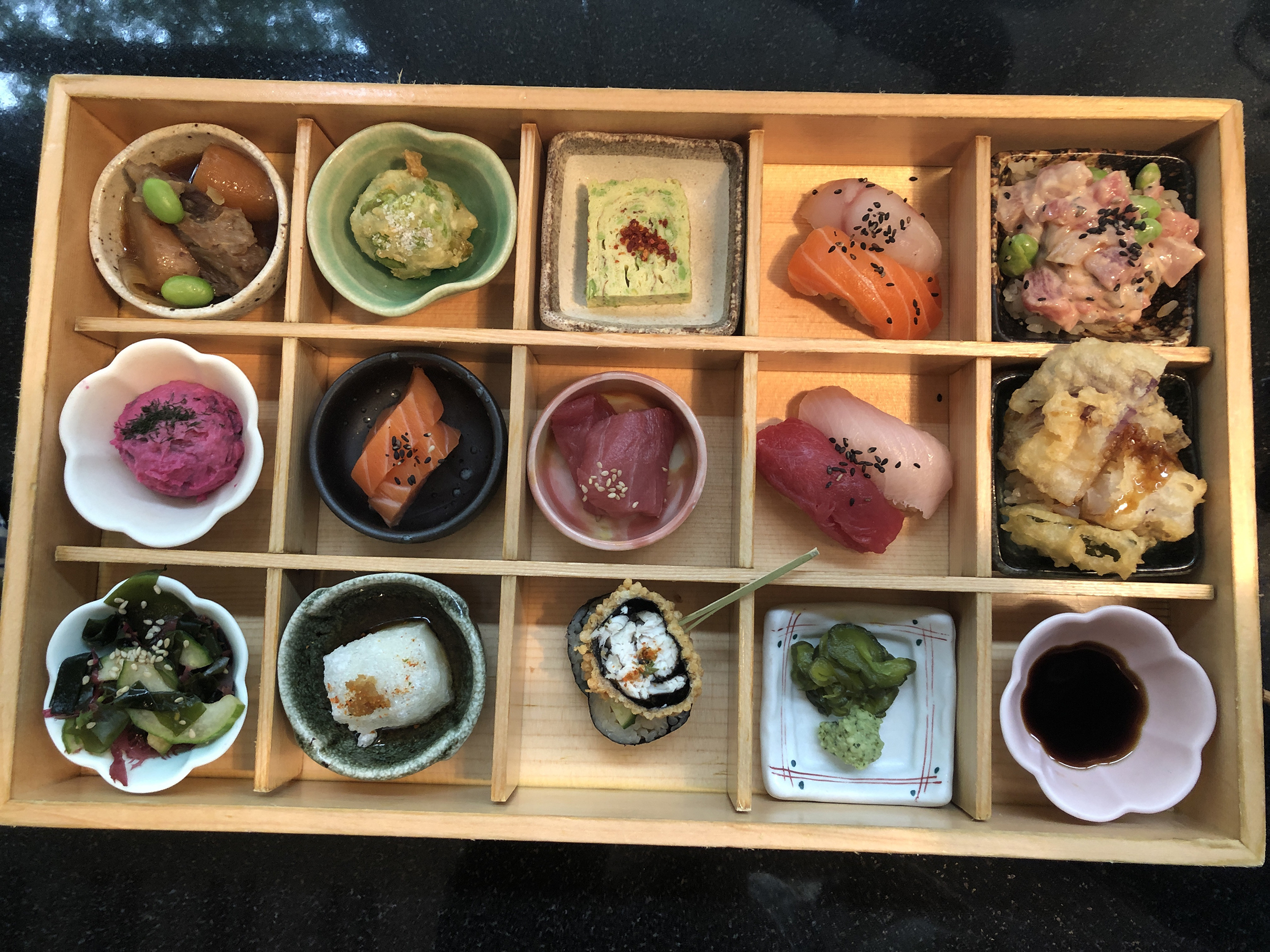 Engawa Hakozen Bento Box top view