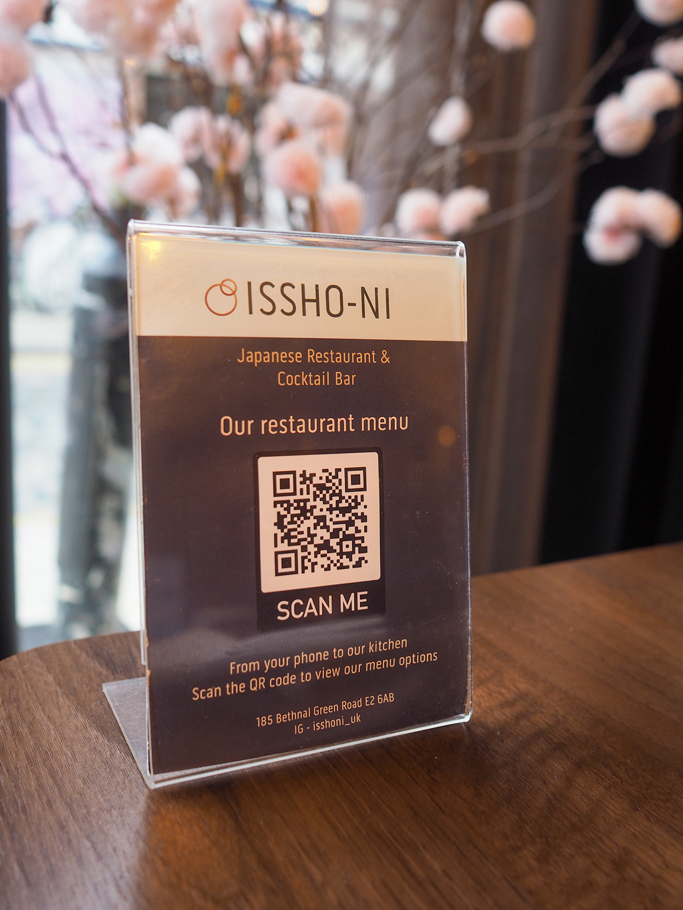 Issho-Ni menu QR code