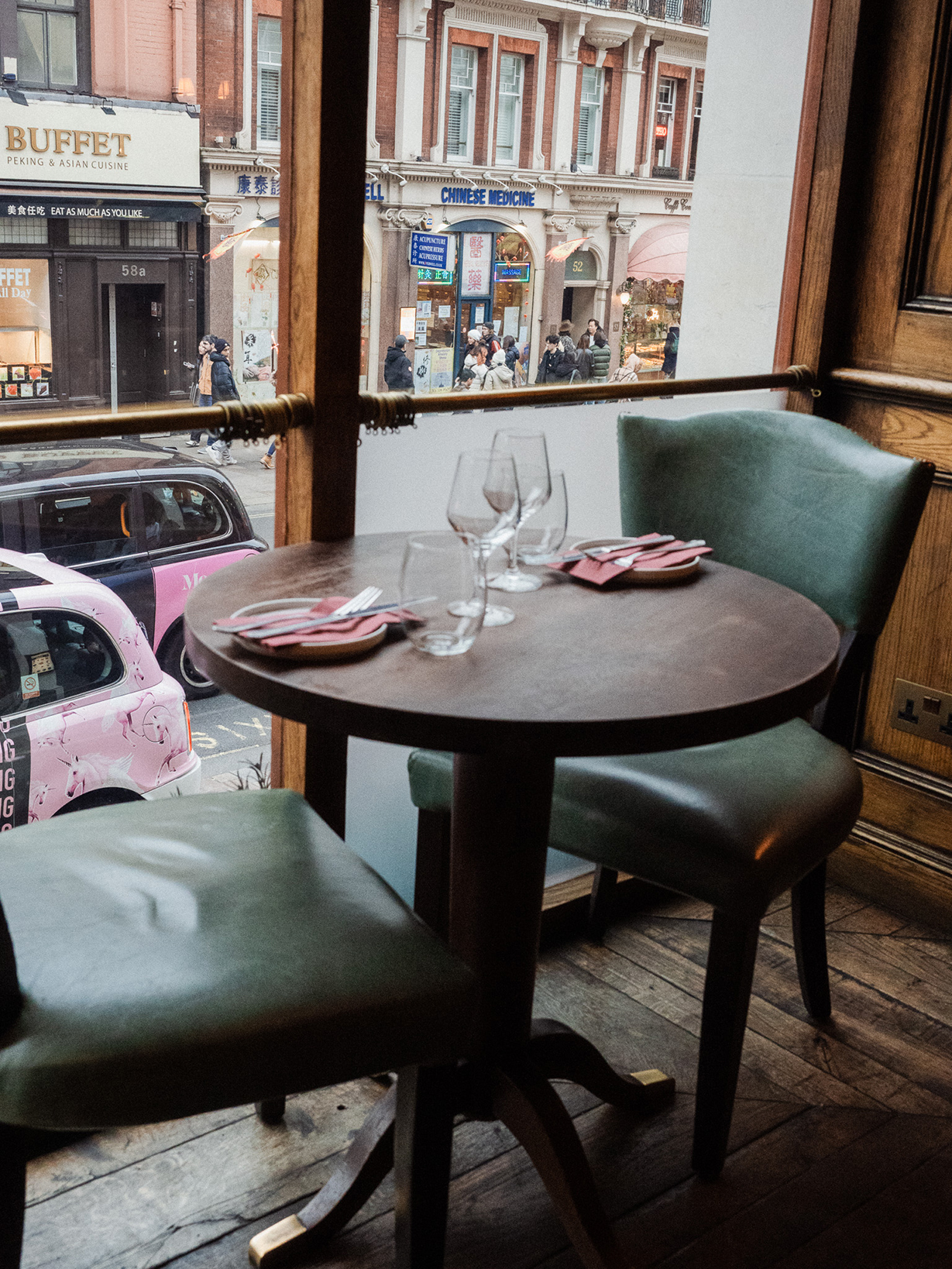 tables over looking chinatown
