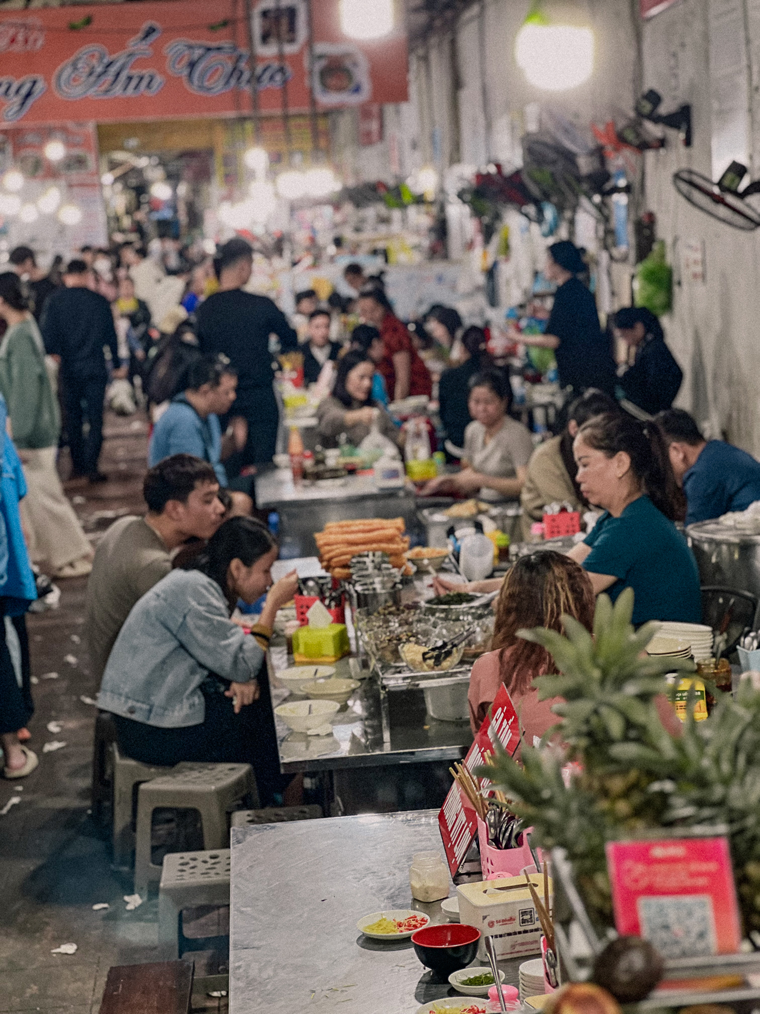 food court Chợ Cát Bi market