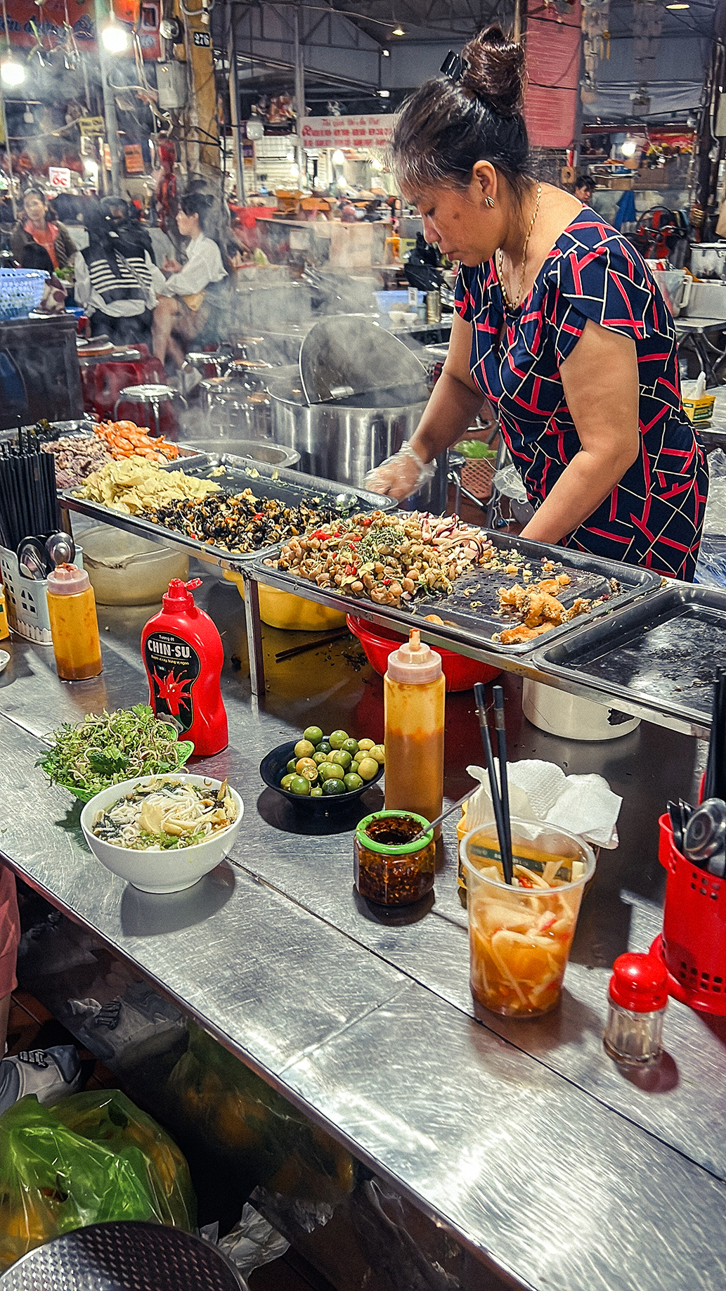 stall seller at Chợ Cát Bi market