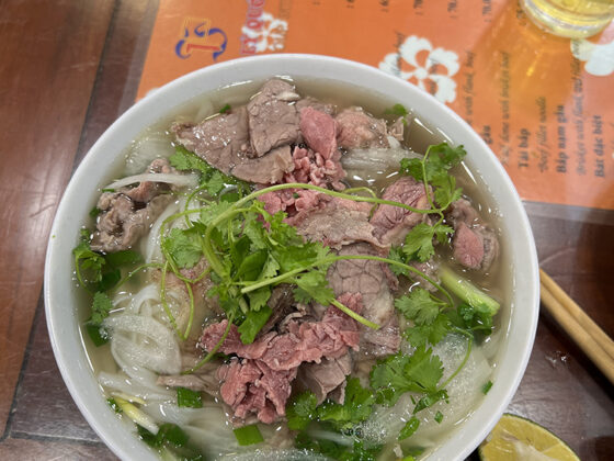 Bát đặc biệt