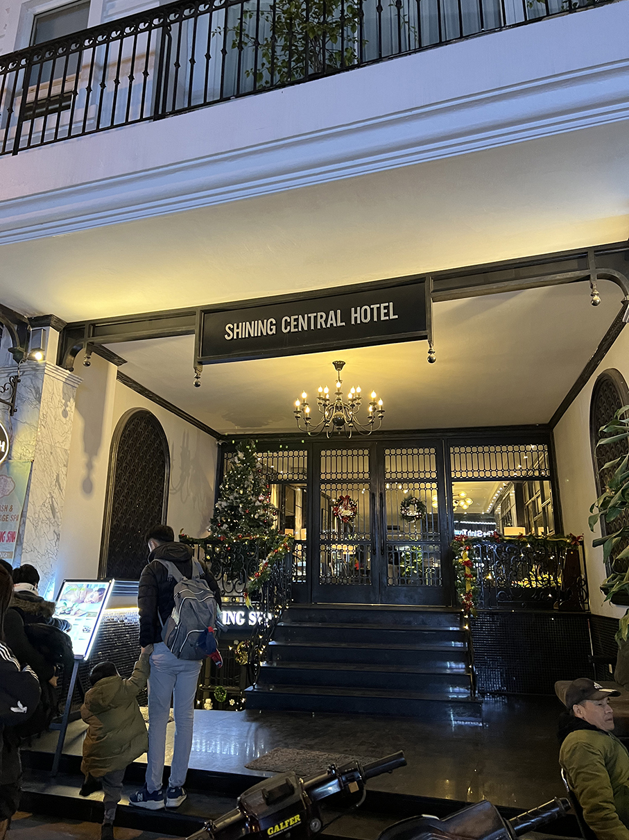 Shining Central Hotel Hanoi outside