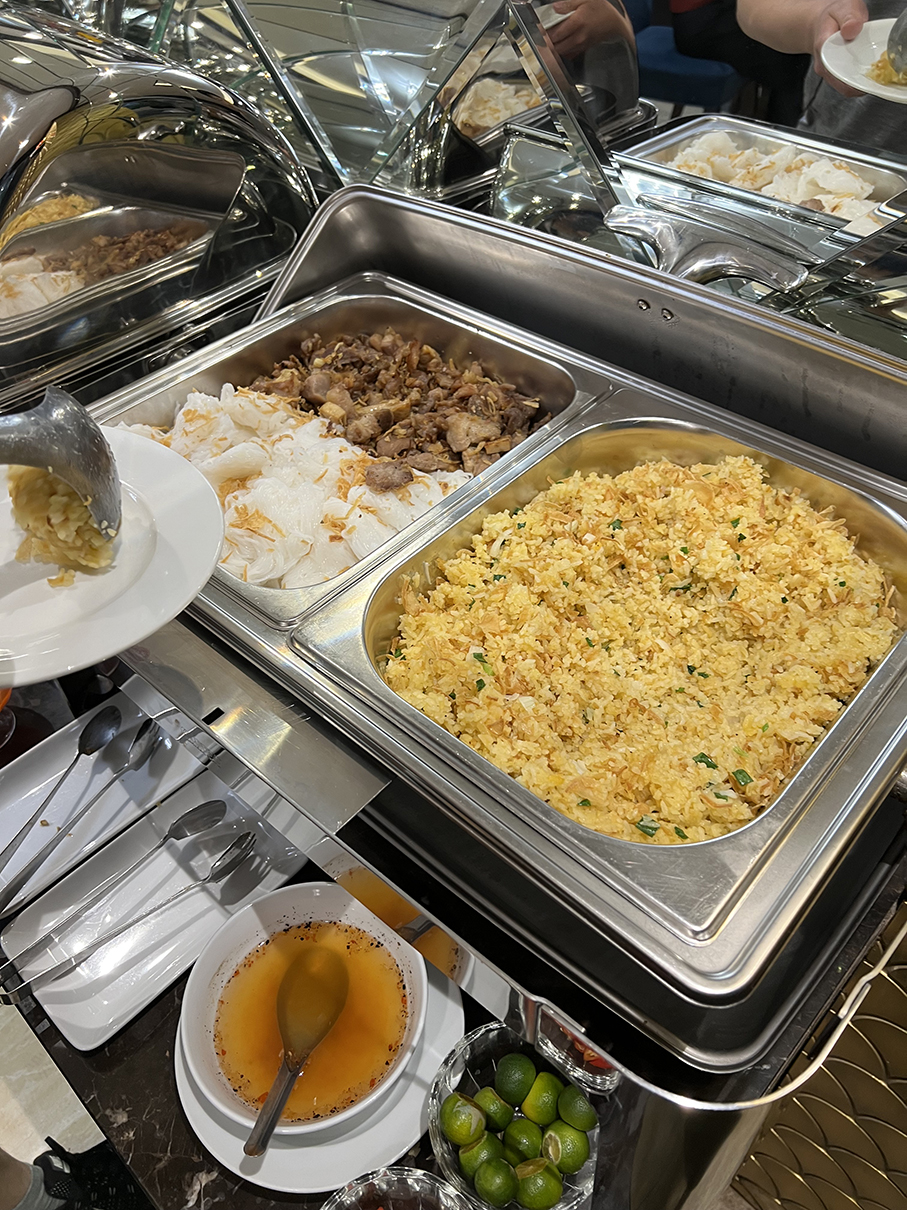 Splendid Central Hotel & Spa breakfast buffet