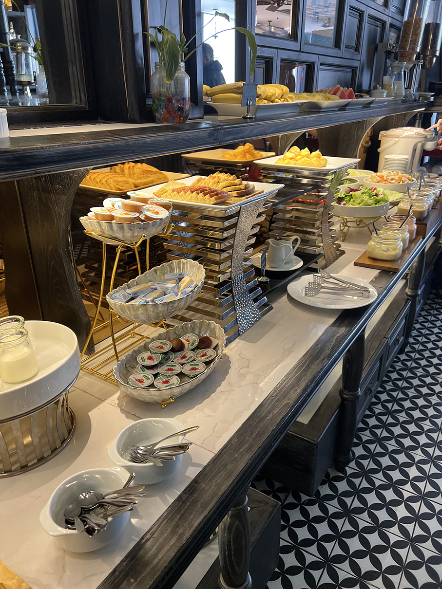 western food buffet Shining Central Hotel