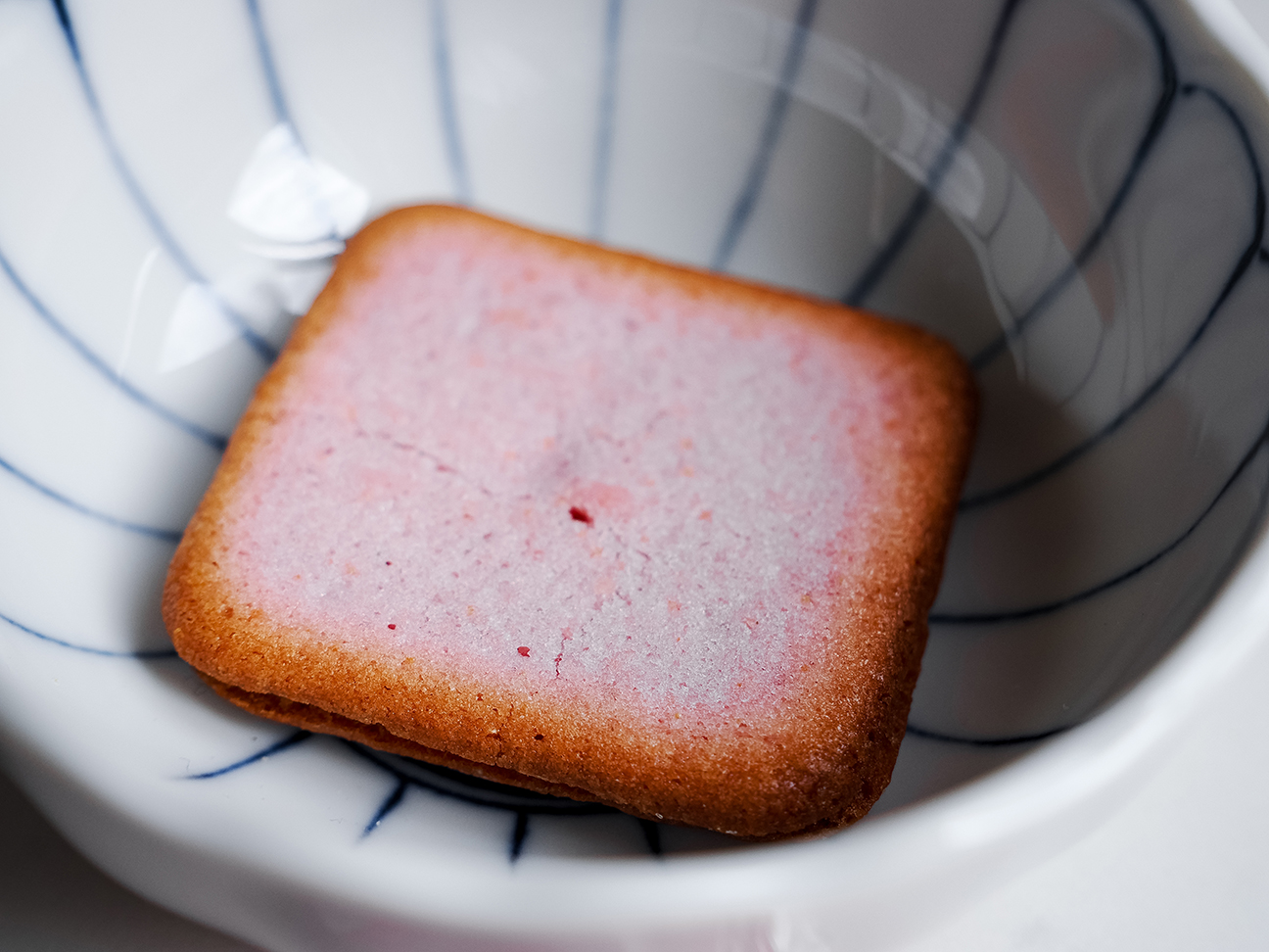 Kitami’s Hokkaido strawberry cookie in kobachi bowl