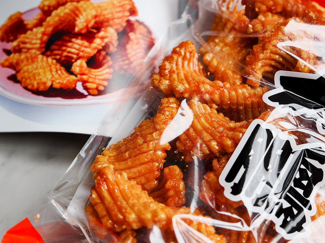 Taiho crackers with booklet spread
