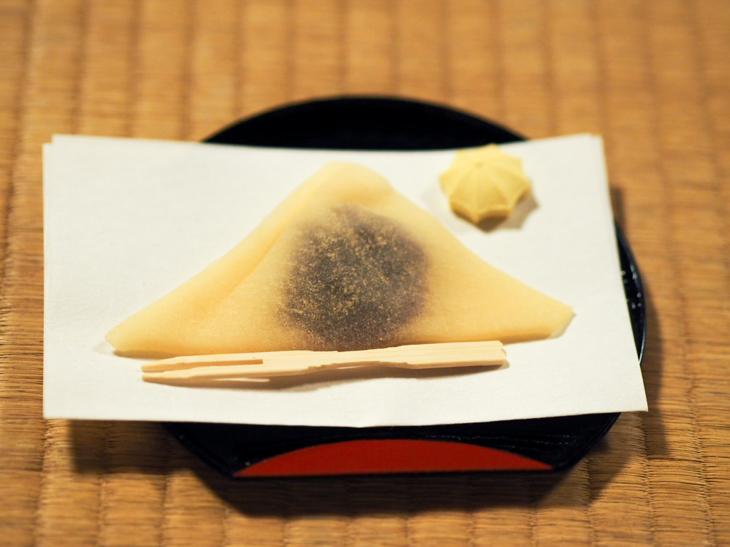 wagashi at MAIKOYA